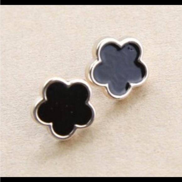 Gold and Black Clover Stud Earrings Post back von Cleef style - Picture 2 of 6